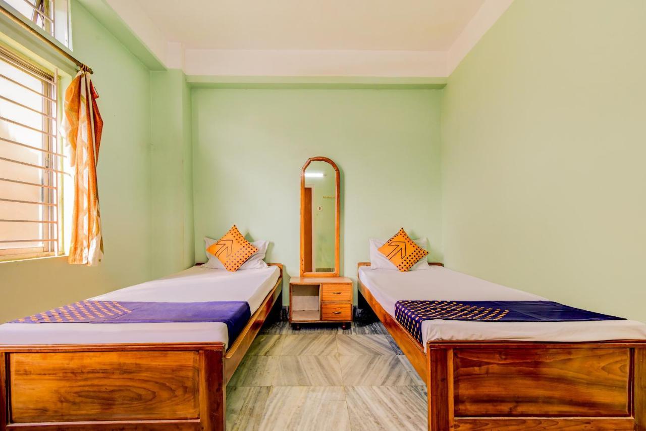Oyo 63538 Hotel Lotus 1 Khanapara Extérieur photo