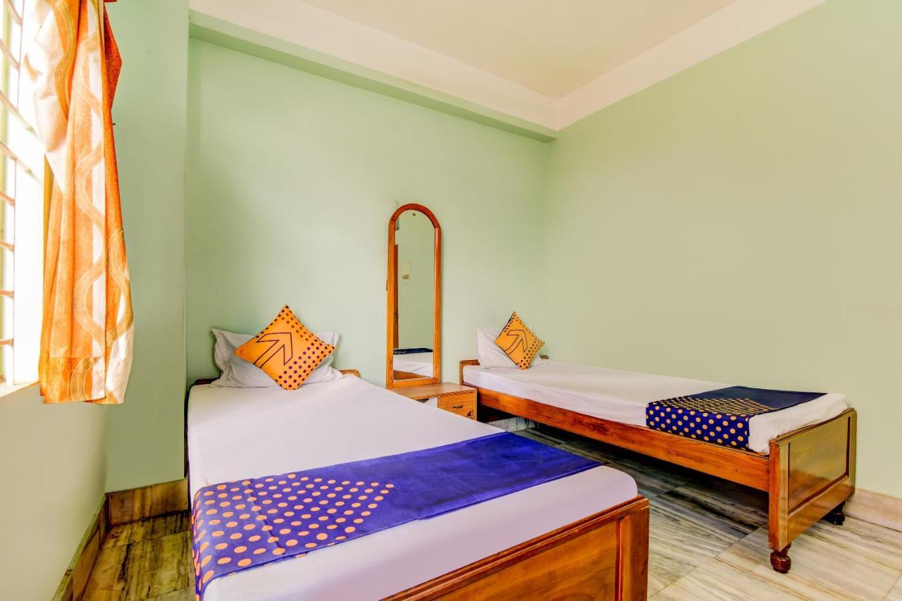 Oyo 63538 Hotel Lotus 1 Khanapara Extérieur photo