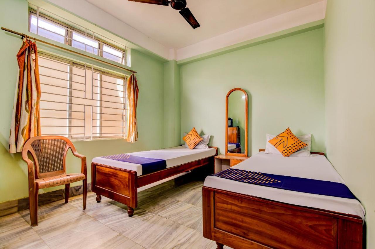Oyo 63538 Hotel Lotus 1 Khanapara Chambre photo
