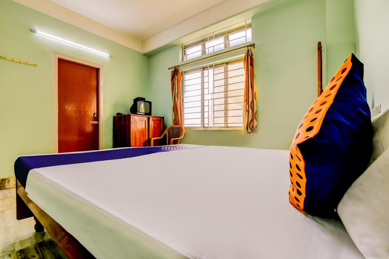 Oyo 63538 Hotel Lotus 1 Khanapara Chambre photo
