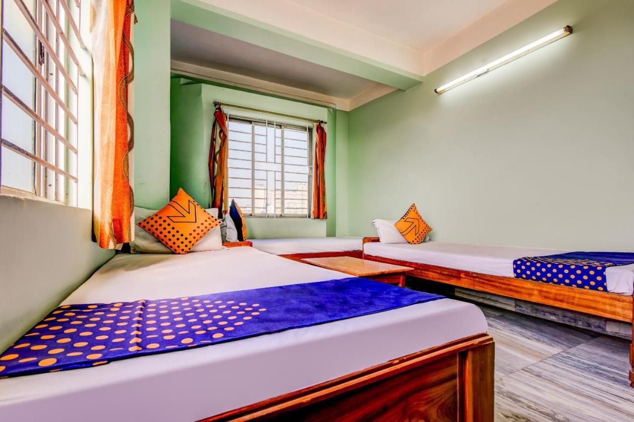 Oyo 63538 Hotel Lotus 1 Khanapara Extérieur photo