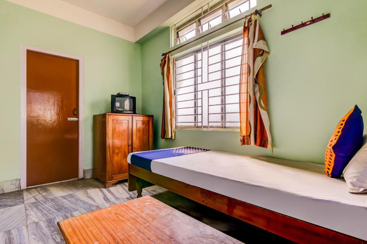 Oyo 63538 Hotel Lotus 1 Khanapara Extérieur photo
